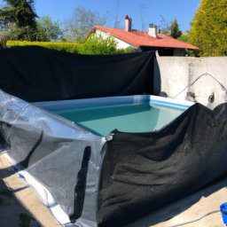 Accessoires et Produits d'Entretien : Astuces et Solutions pour une Piscine Impeccable Port-de-Bouc